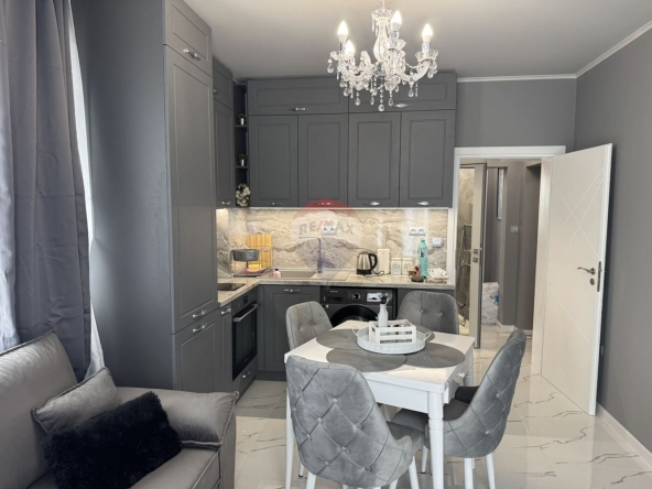 Тристаен апартамент в Варна, Базар Левски - 60 кв.м за 4084 €/кв.м - Снимка #1