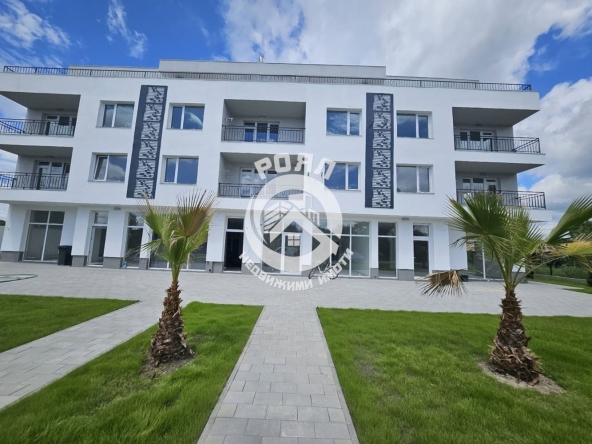 Двустаен апартамент в с. Стряма, Област Пловдив - 81 кв.м за 889 €/кв.м - Снимка #1