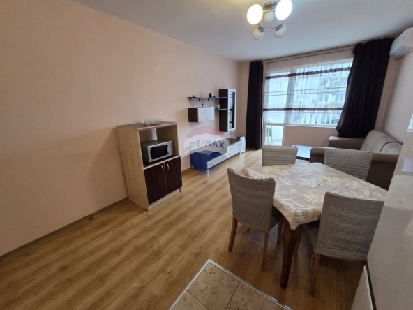 Дава се под наем Четиристаен апартамент в Варна, Зимно кино Тракия - 110 кв.м за 612 € - Снимка #1