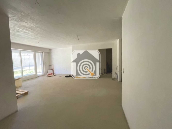 Тристаен апартамент в София, Студентски град - 110 кв.м за 2546 €/кв.м - Снимка #1