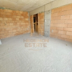 Двустаен апартамент в Варна, Цветен квартал - 63 кв.м за 1985 €/кв.м - Снимка #1