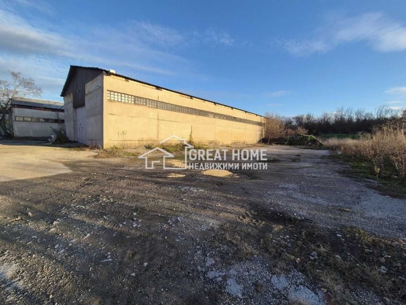 Промишлена сграда в Търговище, Промишлена зона - 5229 кв.м за 96 €/кв.м - Снимка #1