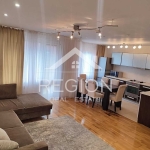 Дава се под наем Тристаен апартамент в Варна, Завод Дружба - 80 кв.м за 700 € - Снимка #1