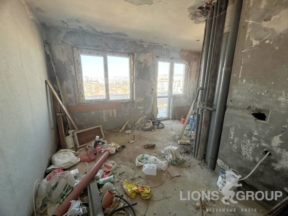 Тристаен апартамент в Варна, Автогара - 72 кв.м за 602 €/кв.м - Снимка #1