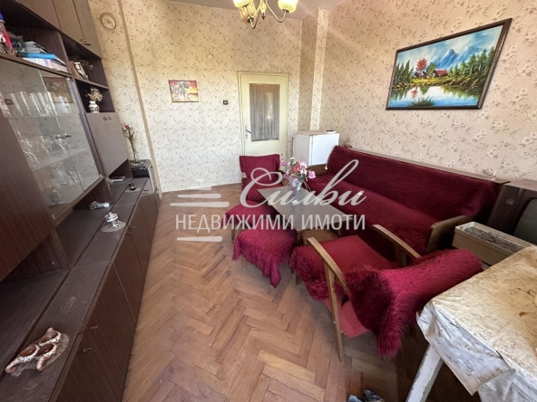 Тристаен апартамент в Шумен, Добруджански - 85 кв.м за 1056 €/кв.м - Снимка #1