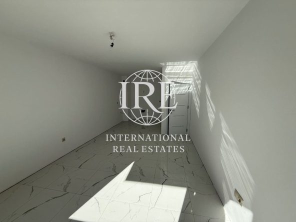 Двустаен апартамент в к.к. Св.Св. Константин и Елена - 70 кв.м за 1472 €/кв.м - Снимка #1