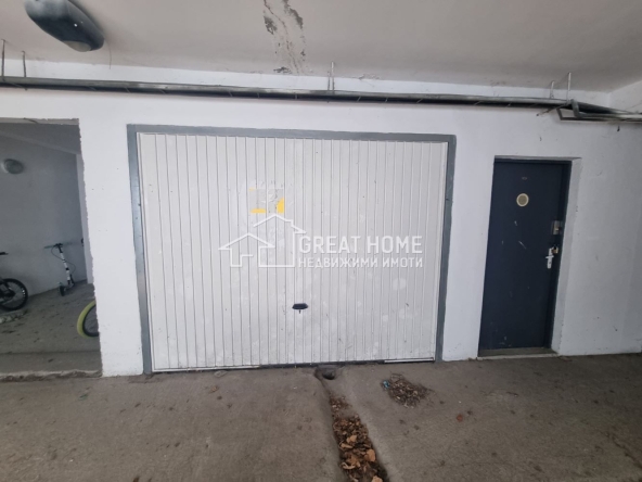 Гараж / Паркомясто в Търговище, Център - 18 кв.м за 992 €/кв.м - Снимка #1