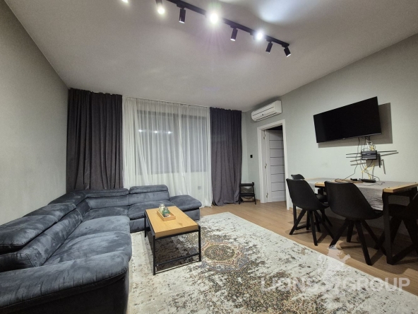 Дава се под наем Тристаен апартамент в Варна, Чайка - 100 кв.м за 997.05 € - Снимка #1