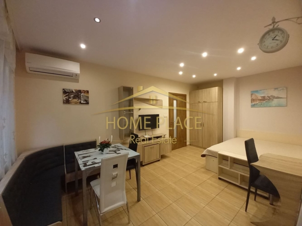 Дава се под наем Едностаен апартамент в Варна, Център - 35 кв.м за 328.95 € - Снимка #1