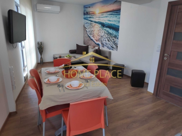 Дава се под наем Тристаен апартамент в Варна, Център - 112 кв.м за 698.19 € - Снимка #1