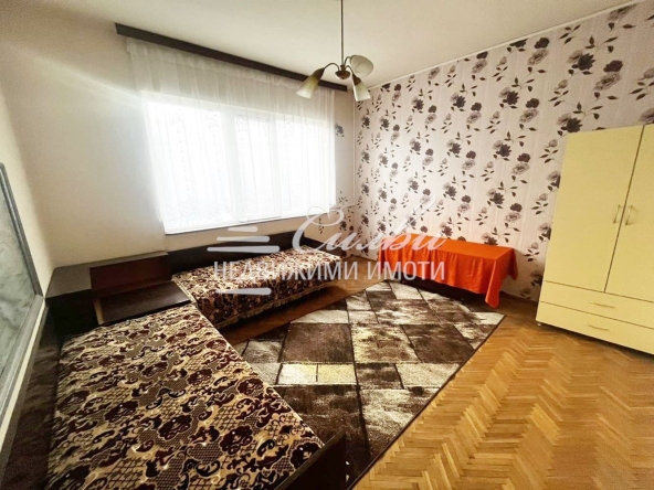 Тристаен апартамент в Шумен, Добруджански - 86 кв.м за 1779 €/кв.м - Снимка #1