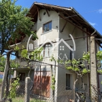 Къща в с. Лозно, Област Кюстендил - 288 кв.м за 275 €/кв.м - Снимка #1