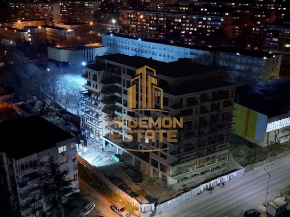 Двустаен апартамент в Варна, Цветен квартал - 69 кв.м за 1220 €/кв.м - Снимка #1