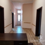 Дава се под наем Офис в Варна, Център - 75 кв.м за 648.21 € - Снимка #1