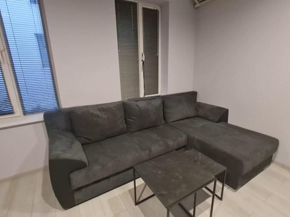 Дава се под наем Двустаен апартамент в София, Център - 60 кв.м за 699 € - Снимка #1