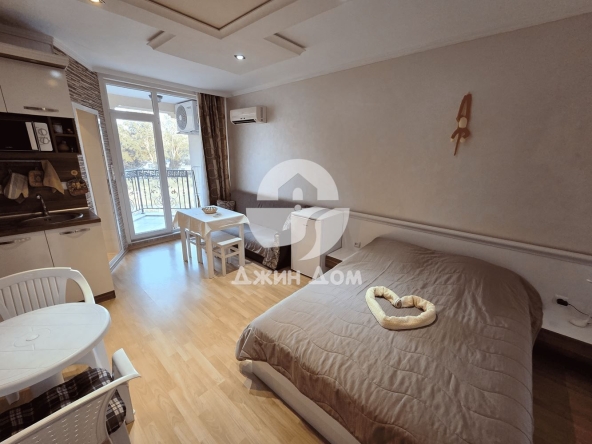 Едностаен апартамент в к.к. Слънчев бряг - 34 кв.м за 900 €/кв.м - Снимка #1