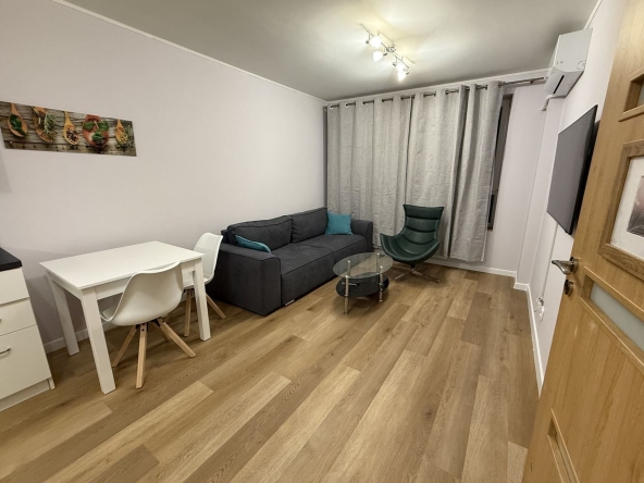 Дава се под наем Двустаен апартамент в София, Младост 4 - 67 кв.м за 697.17 € - Снимка #1