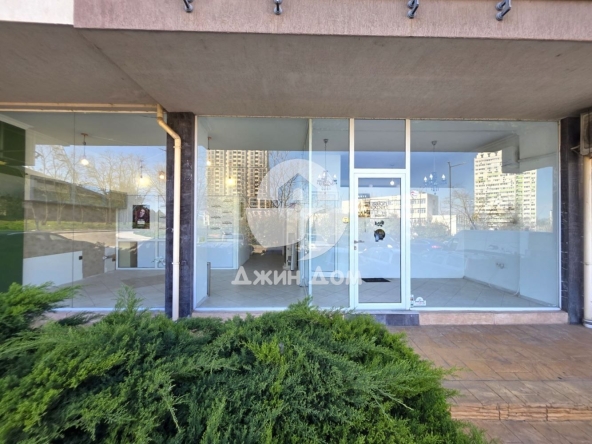 Дава се под наем Офис в Бургас, Зорница - 87 кв.м за 996.03 € - Снимка #1