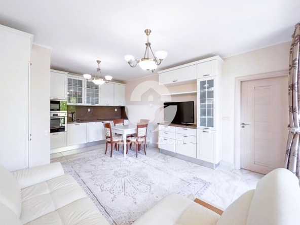 Тристаен апартамент в Несебър - 99 кв.м за 1768 €/кв.м - Снимка #1