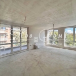 Тристаен апартамент в Варна, Левски - 107 кв.м за 1382 €/кв.м - Снимка #1