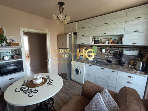 Тристаен апартамент в Варна, Чайка - 94 кв.м за 2341 €/кв.м - Снимка #1