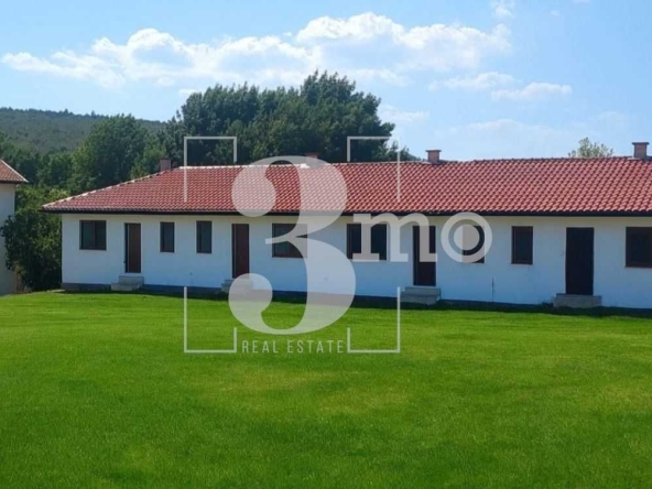 Къща в с. Юнец, Област Варна - 236 кв.м за 331 €/кв.м - Снимка #1