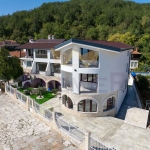 Къща в Балчик - 625 кв.м за 799 €/кв.м - Снимка #1