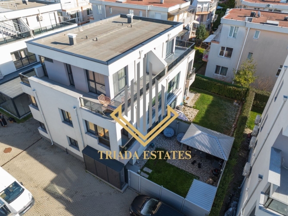 Къща в Бургас, Сарафово - 211 кв.м за 871 €/кв.м - Снимка #1