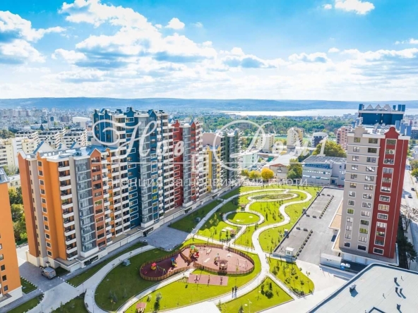 Дава се под наем Двустаен апартамент в Варна, Победа - 60 кв.м за 618.12 € - Снимка #1