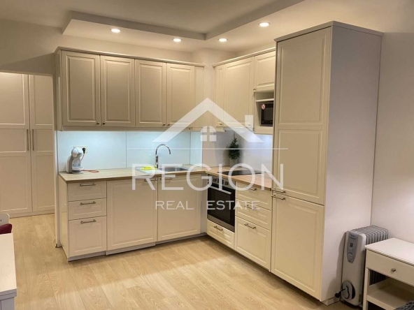 Дава се под наем Едностаен апартамент в Варна, Централна поща - 45 кв.м за 357 € - Снимка #1