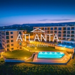 Тристаен апартамент в к.к. Св.Св. Константин и Елена - 104 кв.м за 2395 €/кв.м - Снимка #1