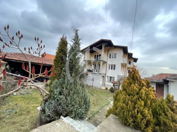 Къща в с. Лозен, Област София-град - 482 кв.м за 1038 €/кв.м - Снимка #1