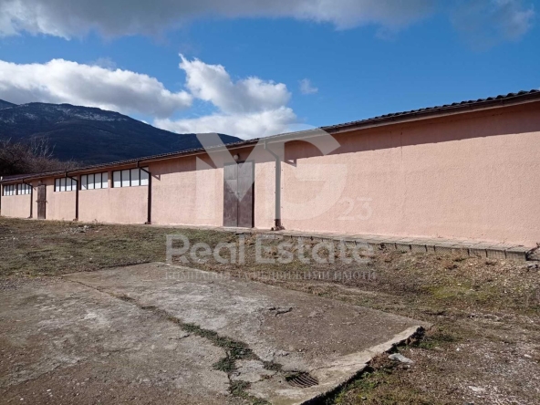 Склад в с. Червен, Област Пловдив - 175 кв.м за 440 €/кв.м - Снимка #1