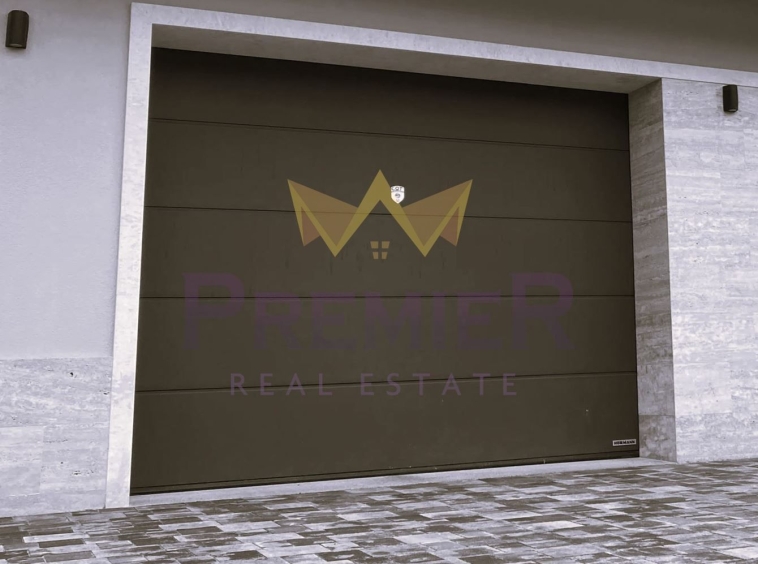 Гараж / Паркомясто в Варна, Аспарухово - 30 кв.м за 646 €/кв.м - Снимка #1