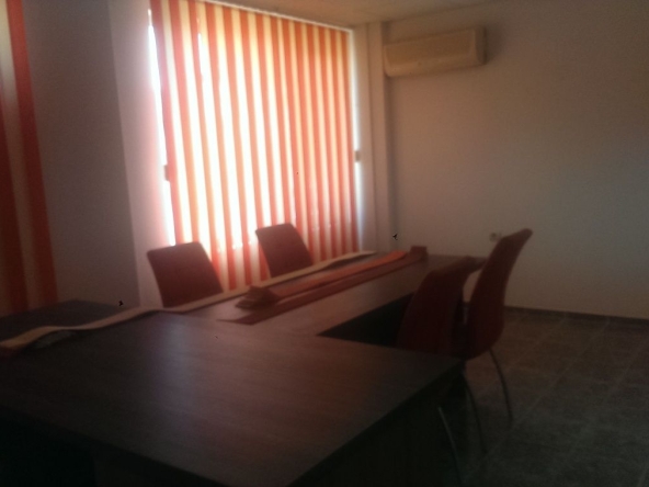 Дава се под наем Офис в Стара Загора, Център - 88 кв.м за 255 € - Снимка #1