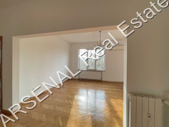 Дава се под наем Многостаен апартамент в София, Център - 150 кв.м за 1600 € - Снимка #1