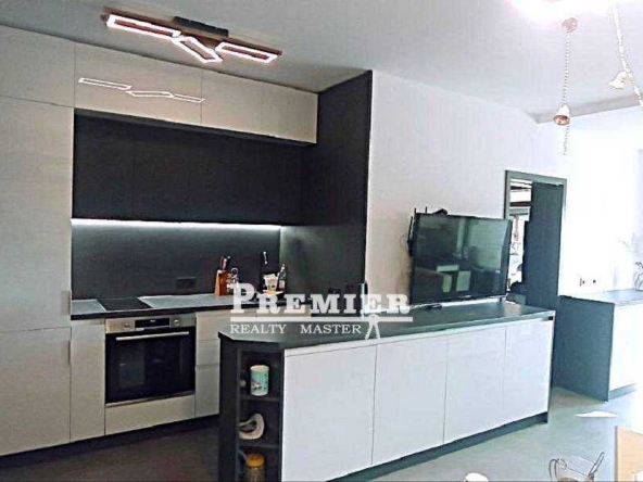 Тристаен апартамент в Свети Влас - 100 кв.м за 1480 €/кв.м - Снимка #1