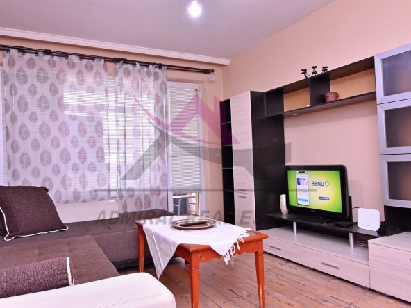 Дава се под наем Четиристаен апартамент в Варна, Цветен квартал - 90 кв.м за 450 € - Снимка #1