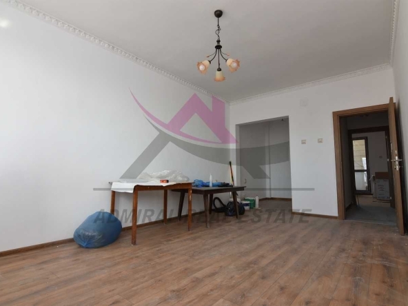 Тристаен апартамент в Варна, Цветен квартал - 85 кв.м за 1706 €/кв.м - Снимка #1