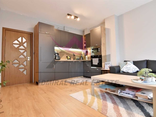 Двустаен апартамент в Варна, Изгрев - 65 кв.м за 1770 €/кв.м - Снимка #1