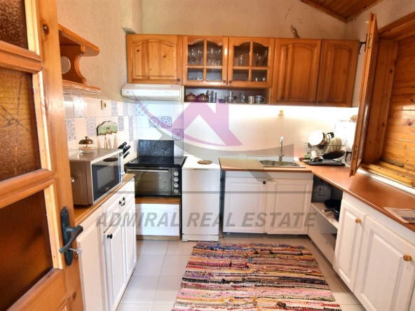 Дава се под наем Къща в Варна, м-т Св. Никола - 80 кв.м за 700 € - Снимка #1