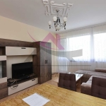 Дава се под наем Тристаен апартамент в Варна, Лятно кино Тракия - 90 кв.м за 550 € - Снимка #1