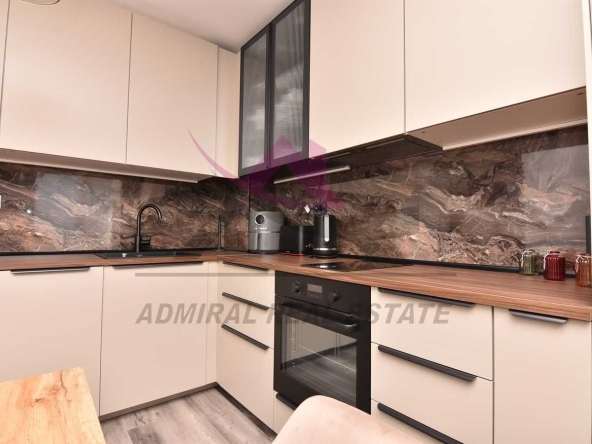 Тристаен апартамент в Варна, Възраждане 3 - 80 кв.м за 2563 €/кв.м - Снимка #1