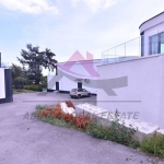 Тристаен апартамент в Варна, м-т Траката - 118 кв.м за 1611 €/кв.м - Снимка #1