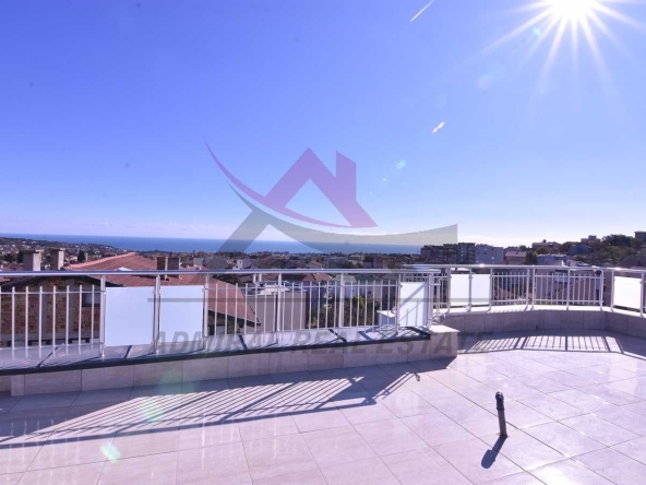 Четиристаен апартамент в Варна, Виница - 250 кв.м за 551 €/кв.м - Снимка #1