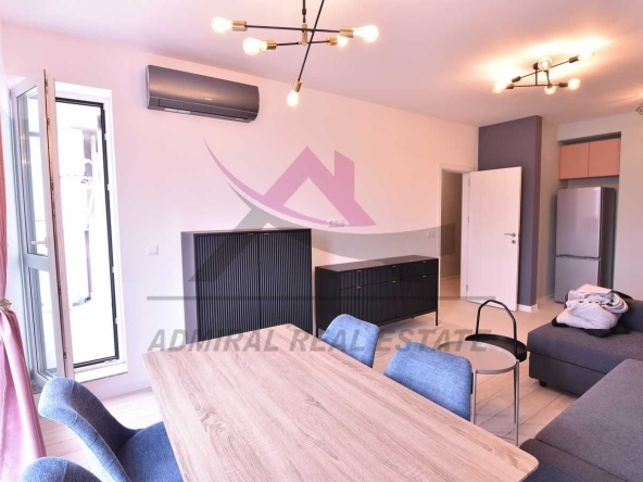 Дава се под наем Двустаен апартамент в Варна, Център - 66 кв.м за 648.21 € - Снимка #1