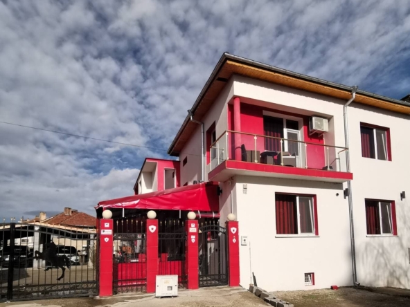 Къща в Лясковец - 320 кв.м за 447 €/кв.м - Снимка #1