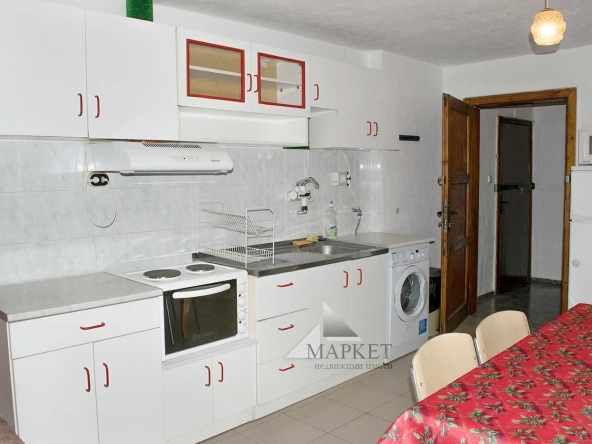 Дава се под наем Двустаен апартамент в Пловдив, Младежки Хълм - 70 кв.м за 290 € - Снимка #1