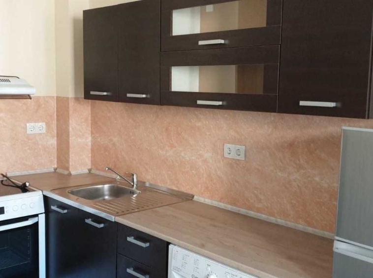 Дава се под наем  в Пловдив, Тракия - 20 кв.м за 97.41 € - Снимка #1