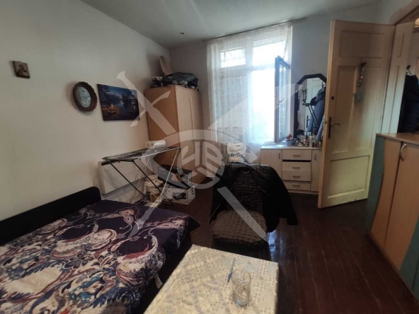 Етаж от къща в София, Център - 82 кв.м за 871 €/кв.м - Снимка #1
